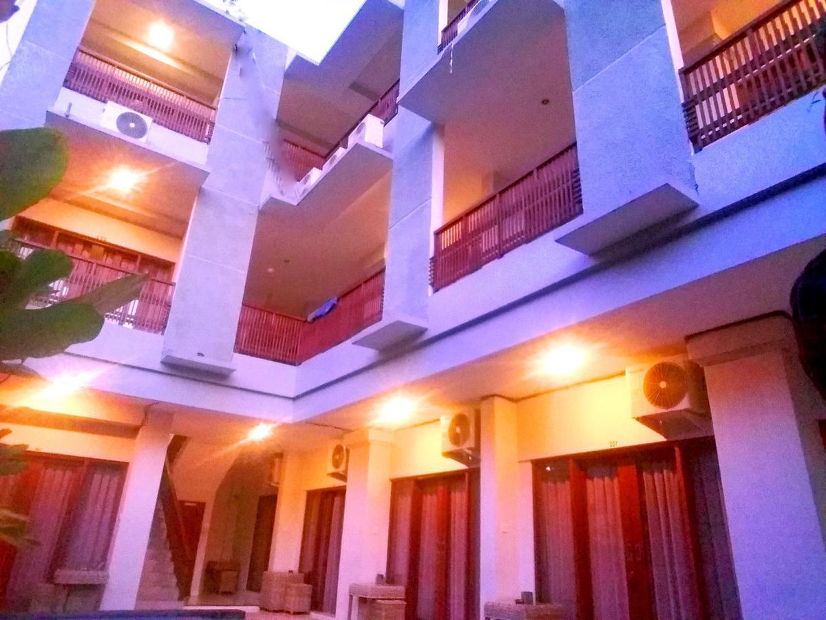 Reddoorz At Kerobokan Seminyak 2 מראה חיצוני תמונה