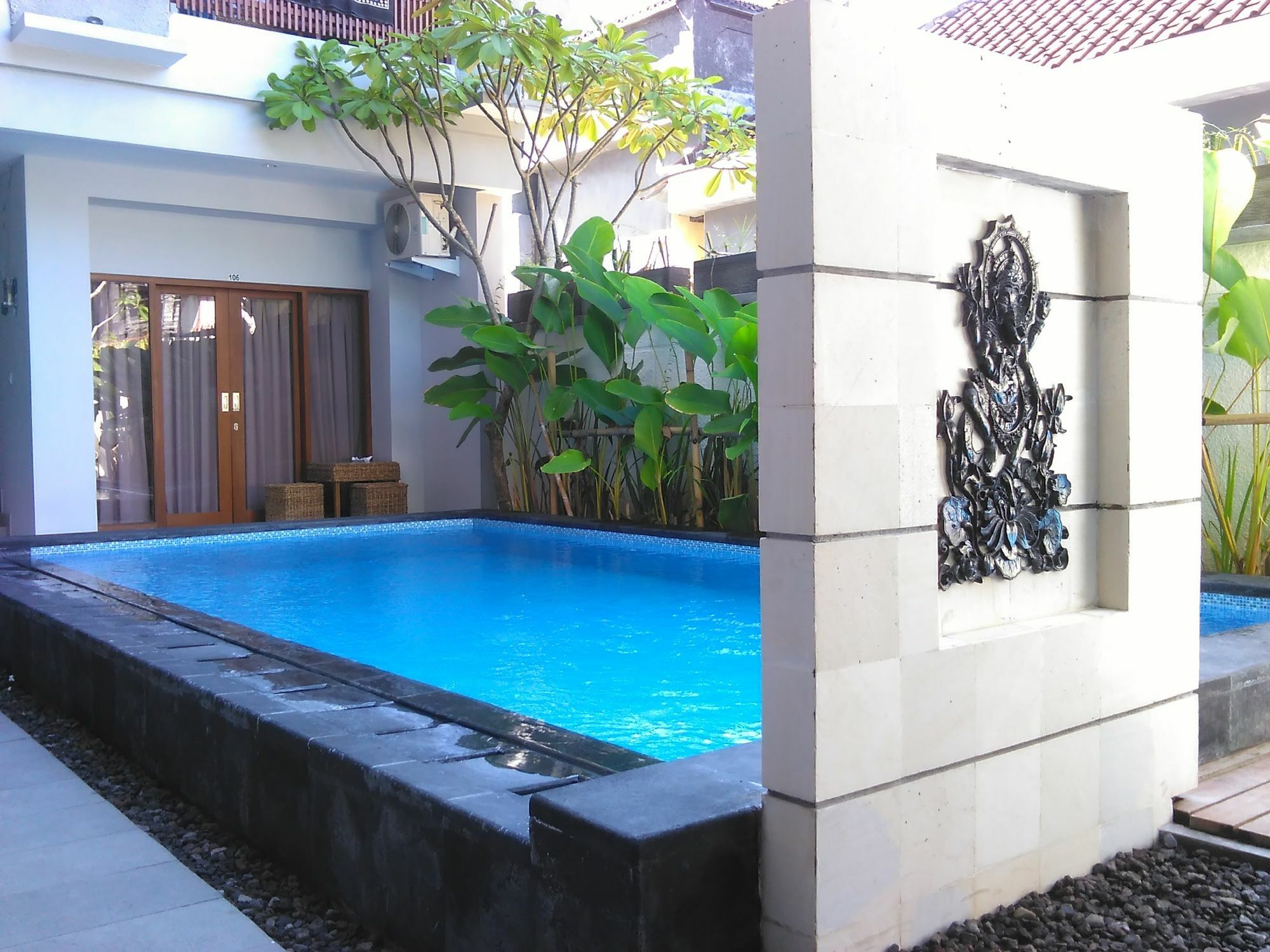 Reddoorz At Kerobokan Seminyak 2 מראה חיצוני תמונה