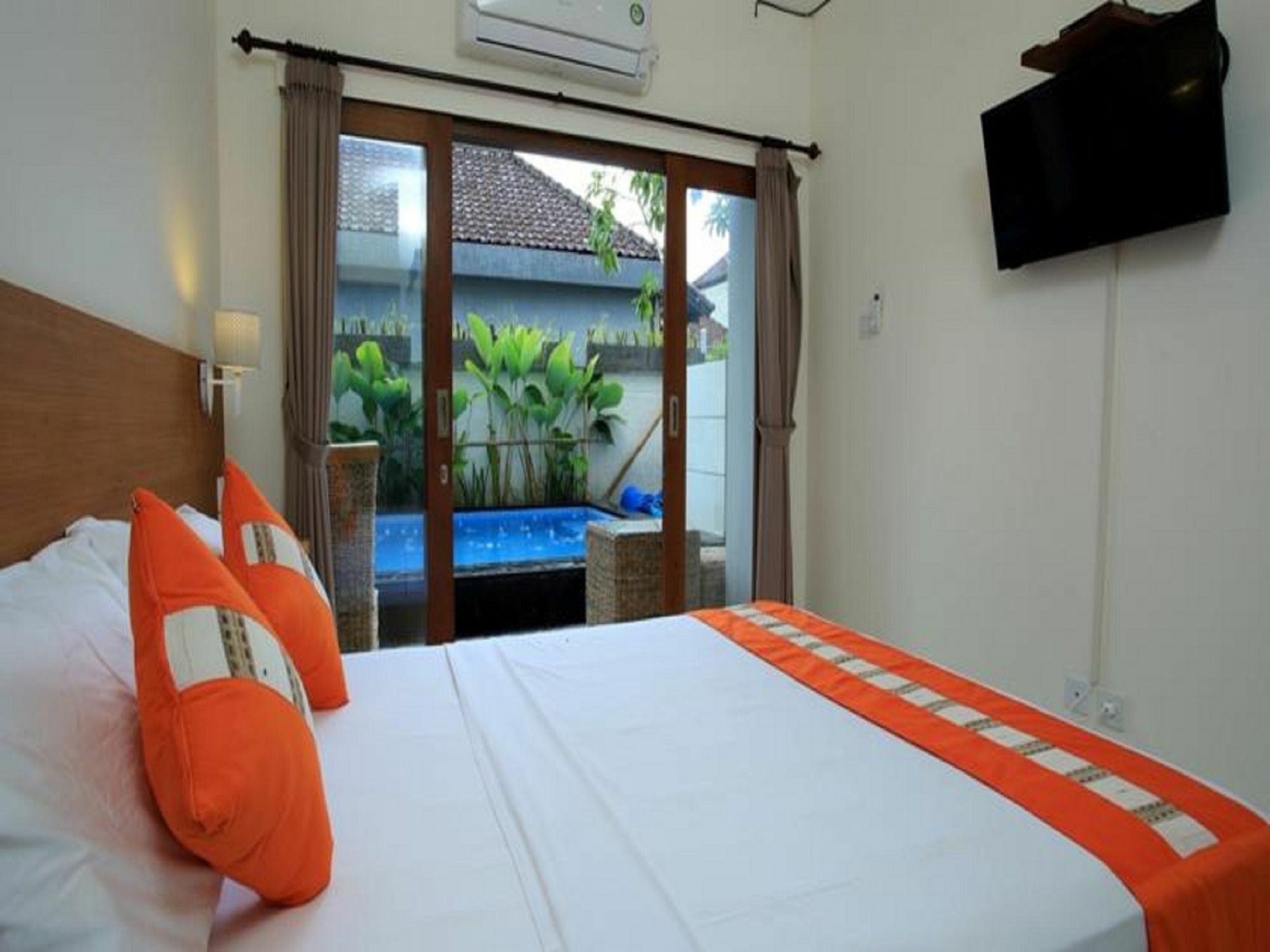 Reddoorz At Kerobokan Seminyak 2 מראה חיצוני תמונה