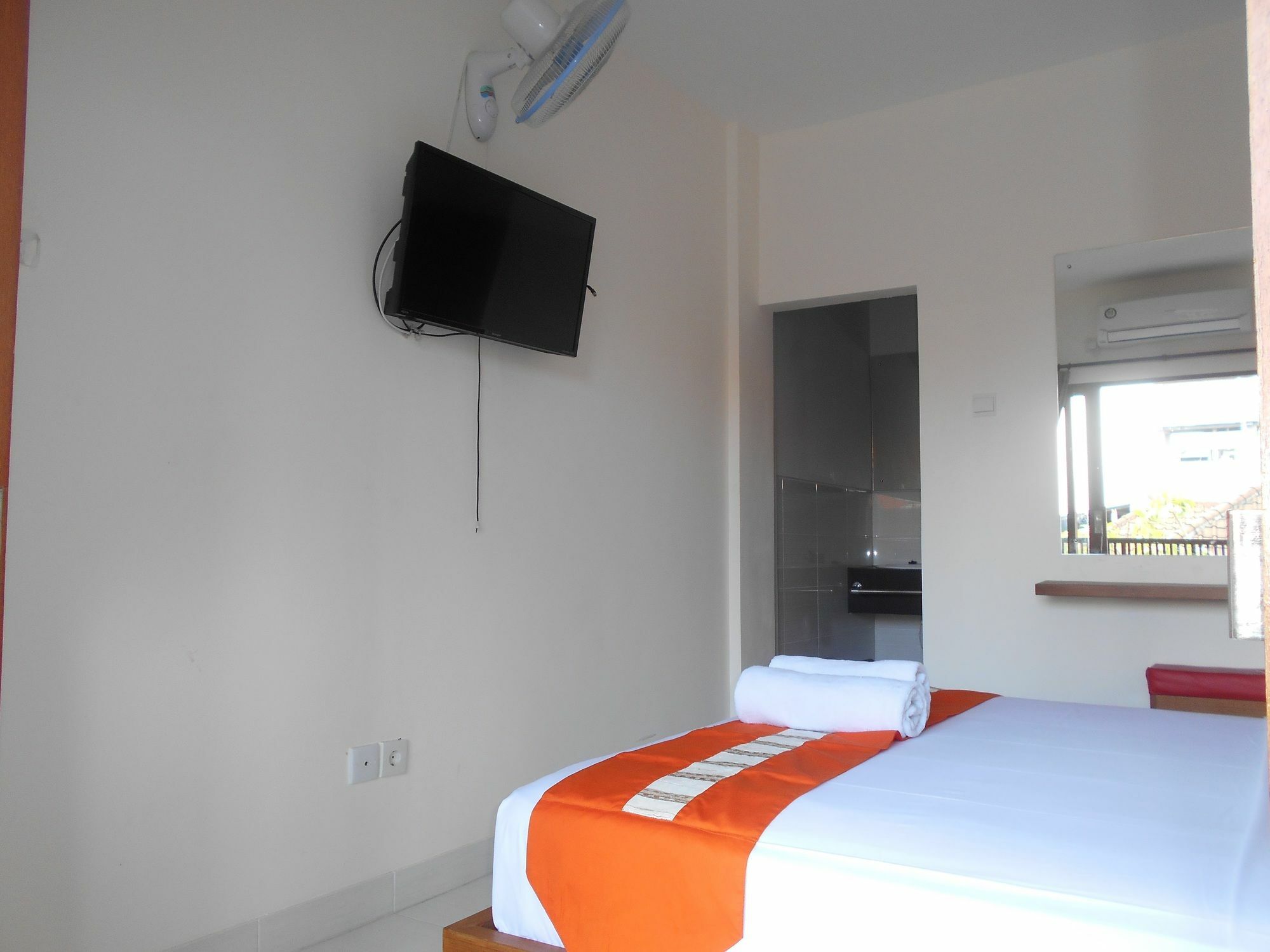 Reddoorz At Kerobokan Seminyak 2 מראה חיצוני תמונה