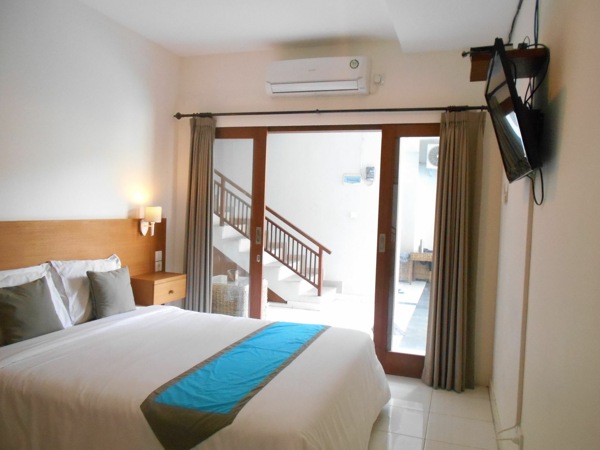 Reddoorz At Kerobokan Seminyak 2 מראה חיצוני תמונה