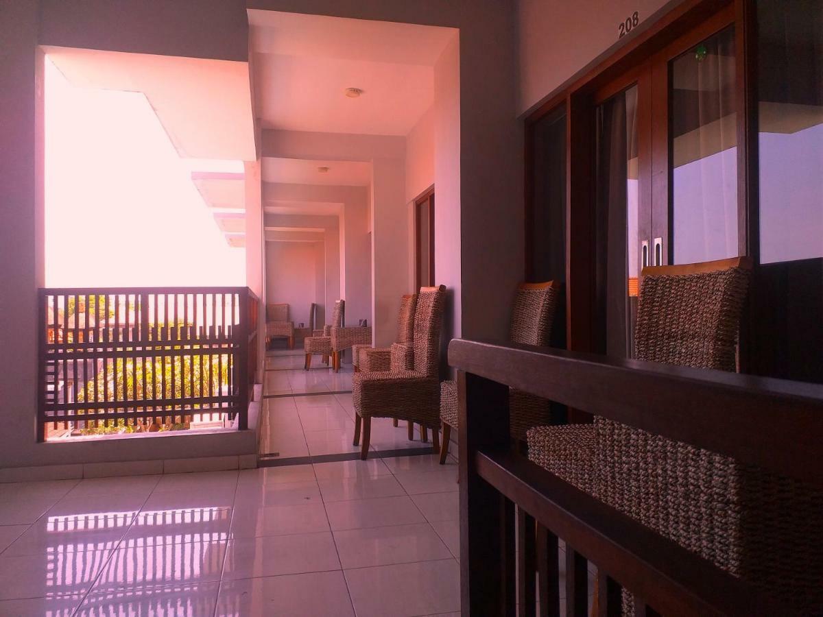 Reddoorz At Kerobokan Seminyak 2 מראה חיצוני תמונה